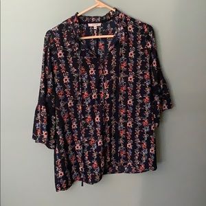 Med floral sheer with lace arm